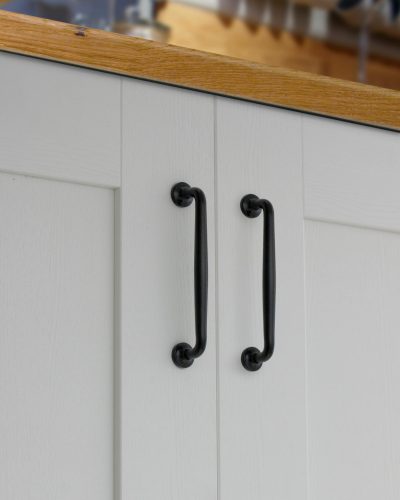 FB1098, FB1099 - Salisbury Kitchen Handle